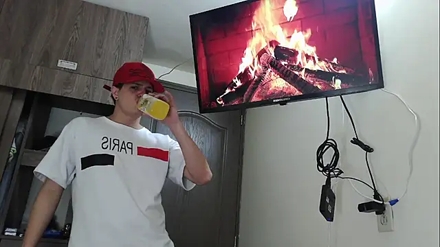 Snapshot of Themasterhades_777 chatting on 11.20.25 Themasterhades 777 online show from 11.20.25