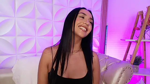 Snapshot of ana_riveros chatting on 09.10.25 ana riveros online show from 09.10.25