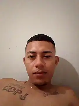 Snapshot of isal23-09 chatting on 11.04.25 isal23-09 online show from 11.04.25