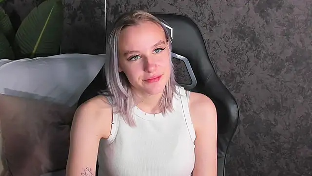 Carolin Miller online show from 11.19.25