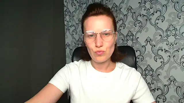 Kelly Kisss online show from 06.24.26