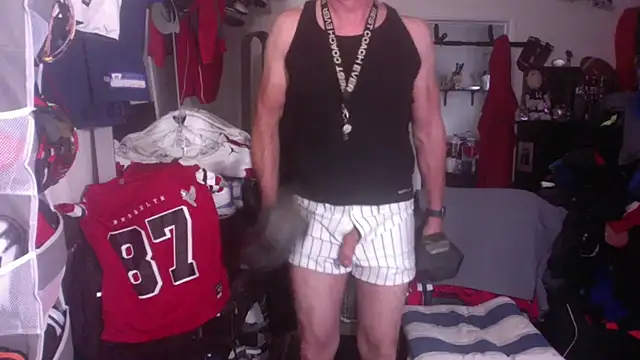 Snapshot of DILFJockDad87 chatting on 02.16.26 DILFJockDad87 online show from 02.16.26