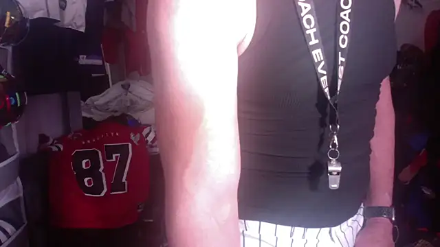 Snapshot of DILFJockDad87 chatting on 02.18.26 DILFJockDad87 online show from 02.18.26