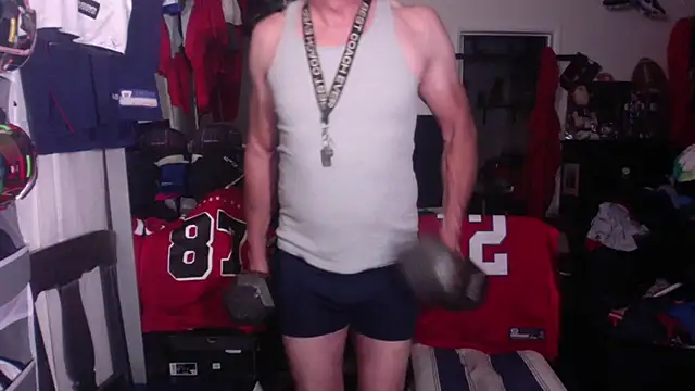 Snapshot of DILFJockDad87 chatting on 03.16.26 DILFJockDad87 online show from 03.16.26