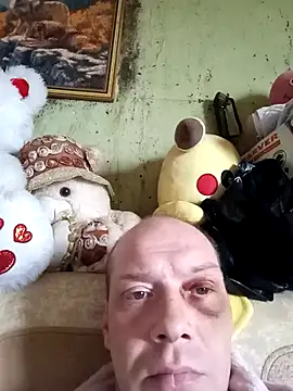 Snapshot of ToughDraft14 chatting on 04.02.26 ToughDraft14 online show from 04.02.26