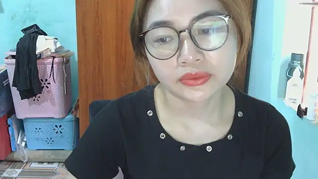 Uhem112 online show from 10.17.25