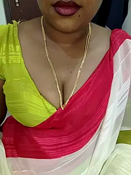 Snapshot of Anu_Reddy_10 chatting on 09.19.25 Anu Reddy 10 online show from 09.19.25