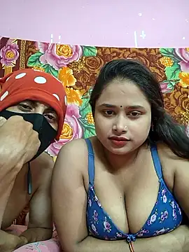 Seducing couple online show from 06.13.26