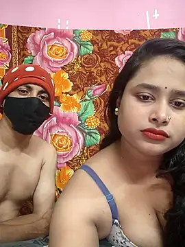 Seducing couple online show from 07.18.26
