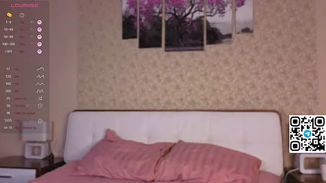 Snapshot of Anna_mileer chatting on 11.11.25 Anna mileer online show from 11.11.25