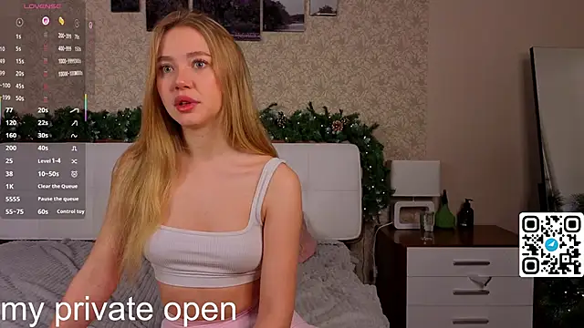 Snapshot of Anna_mileer chatting on 12.16.25 Anna mileer online show from 12.16.25