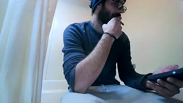 Snapshot of ChristopherMeade chatting on 10.17.25 ChristopherMeade online show from 10.17.25