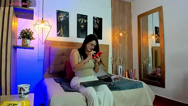 Snapshot of _samanthaa_foxx chatting on 10.03.25 samanthaa foxx online show from 10.03.25