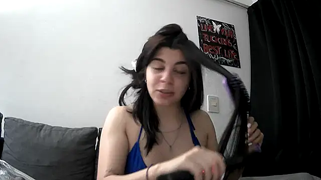 Snapshot of VioletaZein chatting on 11.16.25 VioletaZein online show from 11.16.25