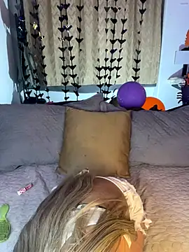 Snapshot of terra_sunligth chatting on 10.18.25 terra sunligth online show from 10.18.25