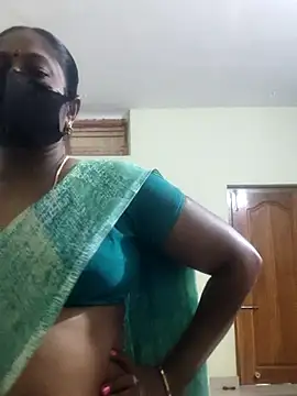 Snapshot of papukurty chatting on 09.16.25 papukurty online show from 09.16.25