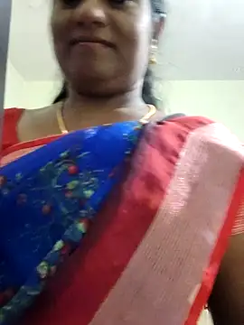 Snapshot of papukurty chatting on 09.22.25 papukurty online show from 09.22.25