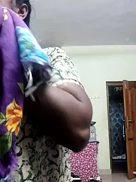 Snapshot of papukurty chatting on 11.05.25 papukurty online show from 11.05.25