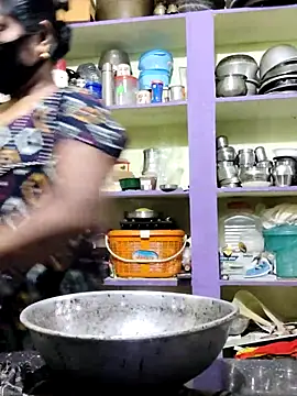 Snapshot of papukurty chatting on 11.14.25 papukurty online show from 11.14.25