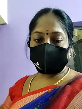 Snapshot of papukurty chatting on 11.16.25 papukurty online show from 11.16.25