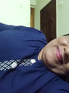 Snapshot of papukurty chatting on 06.17.26 papukurty online show from 06.17.26