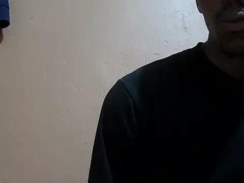 Snapshot of shadez94 chatting on 09.25.25 shadez94 online show from 09.25.25