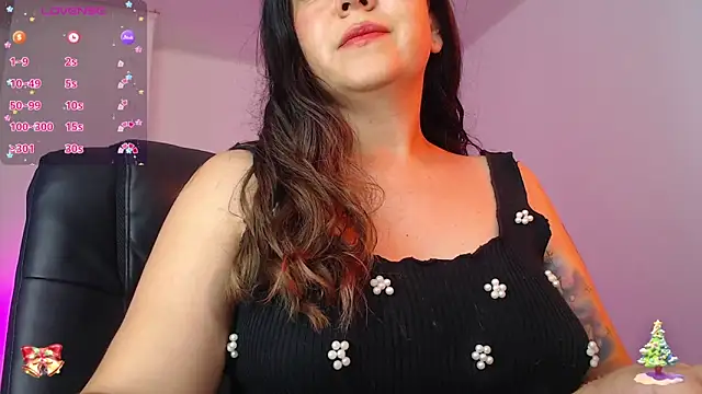 Snapshot of Abbyjoness21 chatting on 12.18.25 Abbyjoness21 online show from 12.18.25