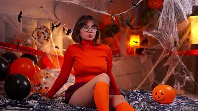 Julia PR0 online show from 10.30.25