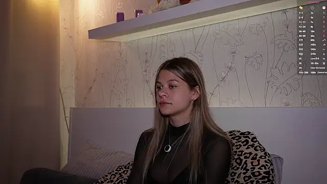 Snapshot of AnneVerity chatting on 11.04.25 AnneVerity online show from 11.04.25