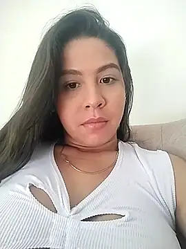 Snapshot of cala_borhan chatting on 10.17.25 cala borhan online show from 10.17.25