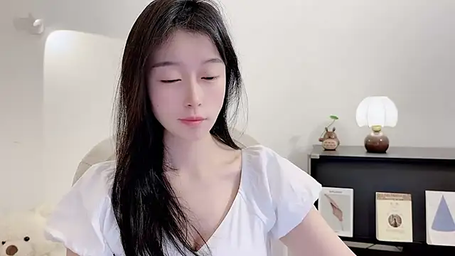 Onechestnut online show from 11.20.25