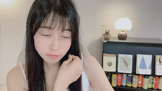 Snapshot of Onechestnut chatting on 05.10.26 Onechestnut online show from 05.10.26
