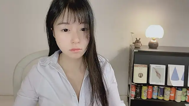 Snapshot of Onechestnut chatting on 05.16.26 Onechestnut online show from 05.16.26