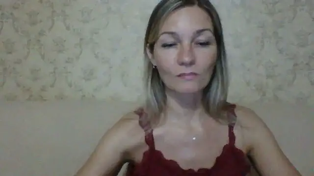 Snapshot of sweetriki chatting on 10.28.25 sweetriki online show from 10.28.25