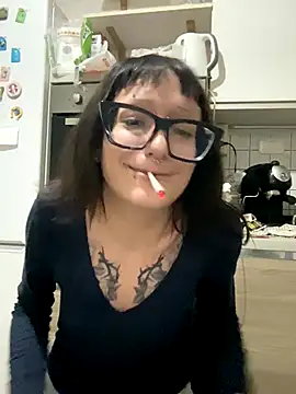 Snapshot of severingratty chatting on 11.23.25 severingratty online show from 11.23.25