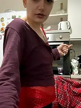 Snapshot of severingratty chatting on 11.25.25 severingratty online show from 11.25.25