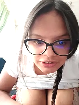 Snapshot of luluboobs9 chatting on 02.18.26 luluboobs9 online show from 02.18.26