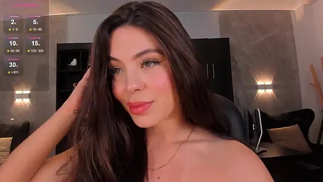 Snapshot of MeganScott chatting on 12.01.24 MeganScott online show from 12.01.24