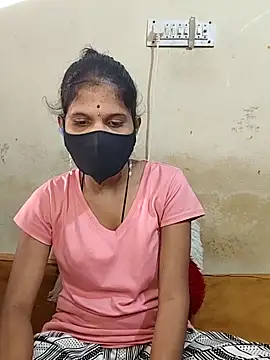 Snapshot of ranisanthutelugu chatting on 10.04.25 ranisanthutelugu online show from 10.04.25