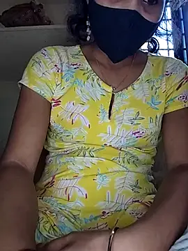 Snapshot of ranisanthutelugu chatting on 10.30.25 ranisanthutelugu online show from 10.30.25