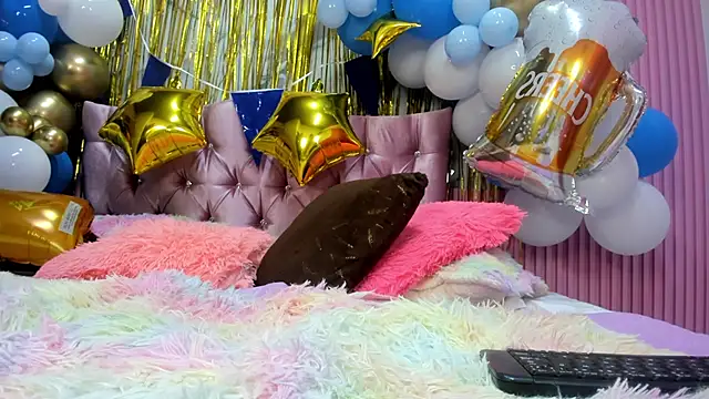 Snapshot of Mindy_19 chatting on 09.22.25 Mindy 19 online show from 09.22.25