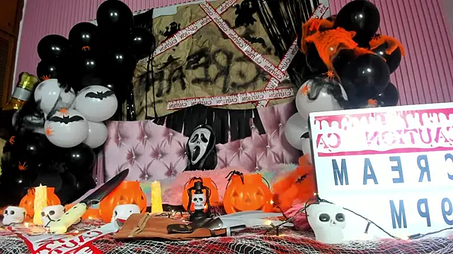 Snapshot of Mindy_19 chatting on 10.22.25 Mindy 19 online show from 10.22.25