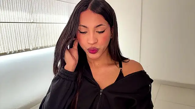 Snapshot of clara_evanss_s chatting on 02.22.26 clara evanss s online show from 02.22.26