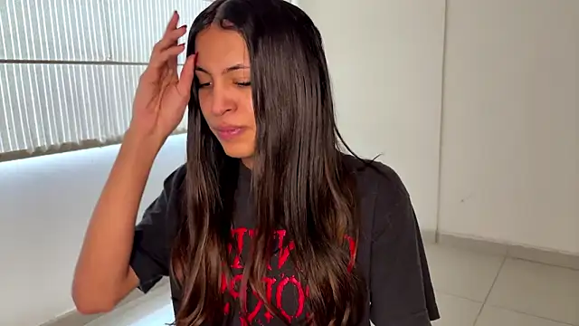 Snapshot of clara_evanss_s chatting on 03.05.26 clara evanss s online show from 03.05.26