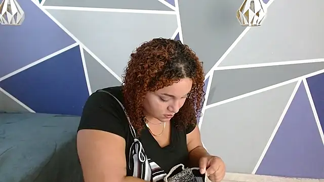 Snapshot of Yera_carey chatting on 11.21.25 Yera carey online show from 11.21.25