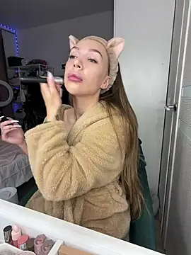 Snapshot of AlysonHuxley_ chatting on 02.07.26 AlysonHuxley online show from 02.07.26