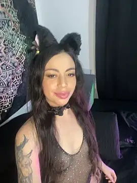 Snapshot of Coralink chatting on 11.05.25 Coralink online show from 11.05.25