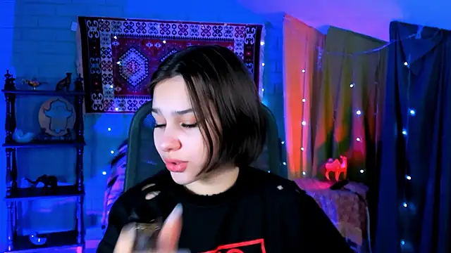 KimClarks  online show from 02.21.26