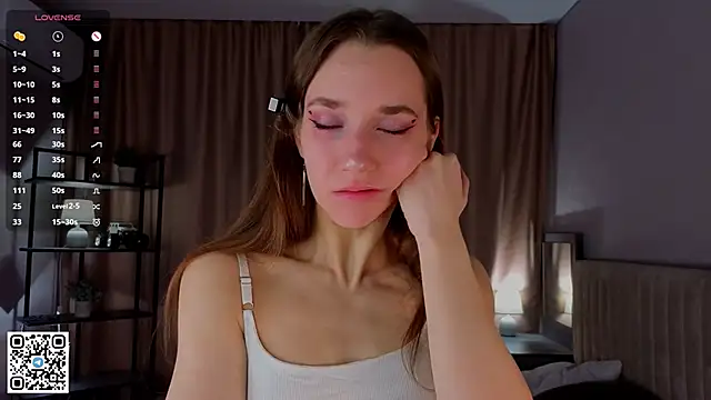 Snapshot of PetraHambelton chatting on 11.26.25 PetraHambelton online show from 11.26.25