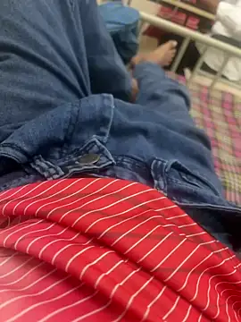 Snapshot of zack6x chatting on 10.21.25 zack6x online show from 10.21.25